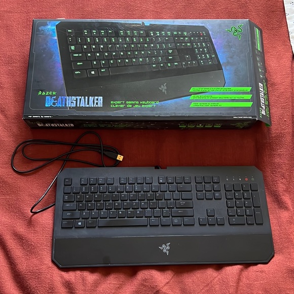 Razer Deathstalker gaming keyboard - Picture 1 of 6